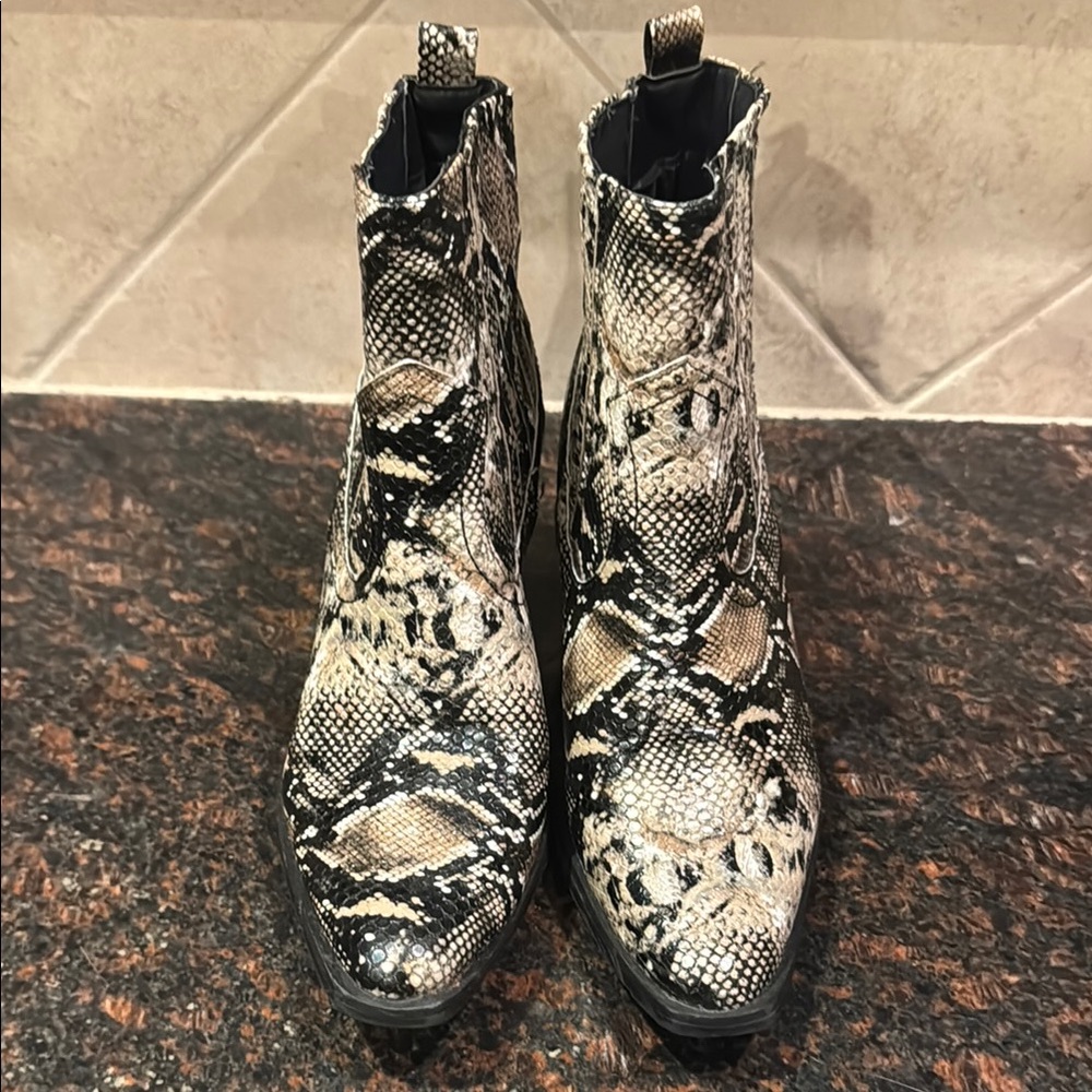 Seven7 Eve Boot Snakeskin Patterned Ankle Boots